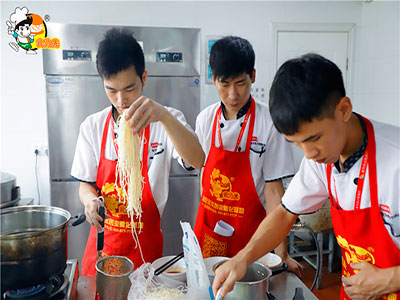 广州重庆小面培训班，食为先值得选择